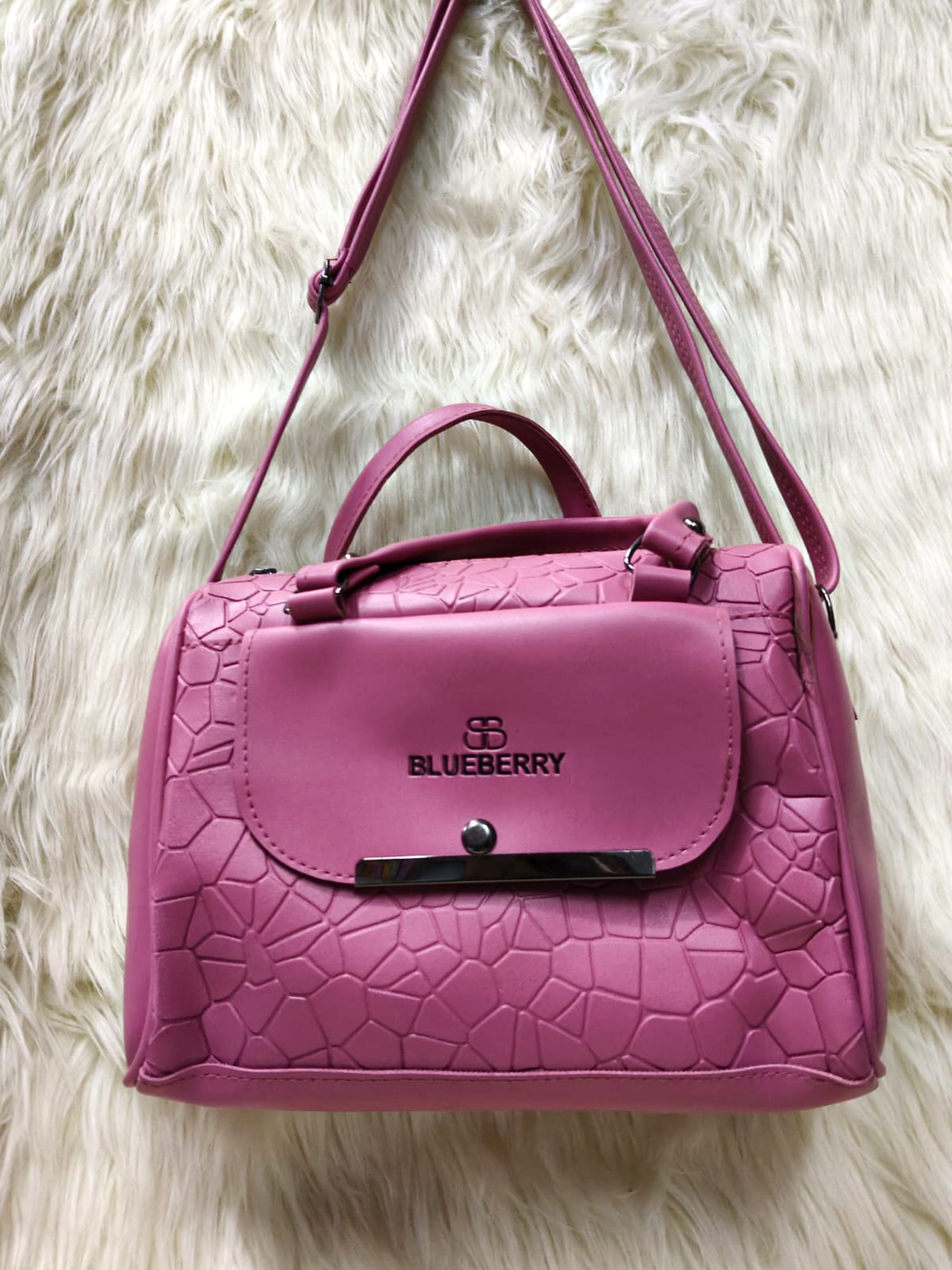 Women’s Textured Handbag with Sling Strap