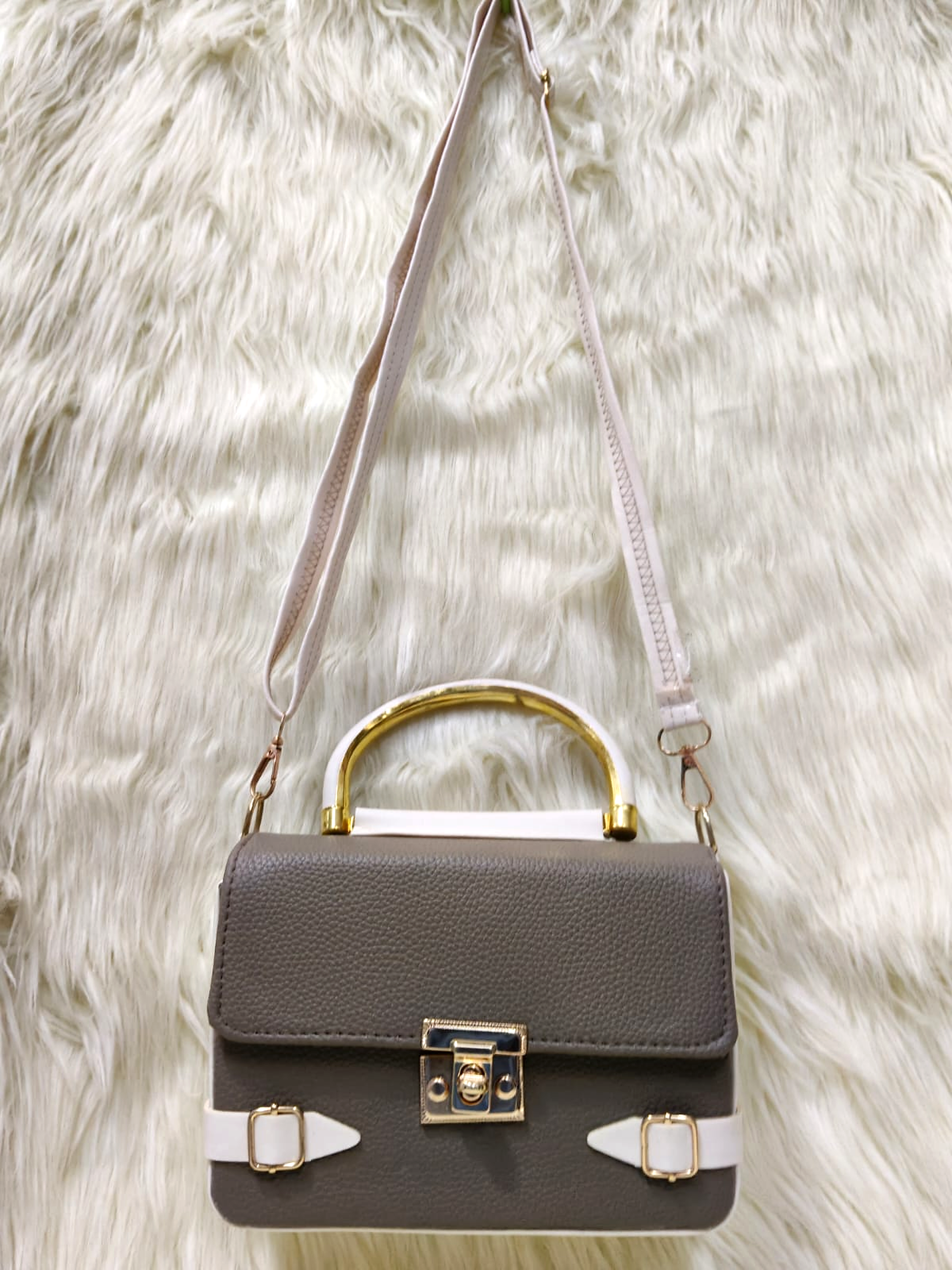 Premium quality women’s sling/crossbody bag